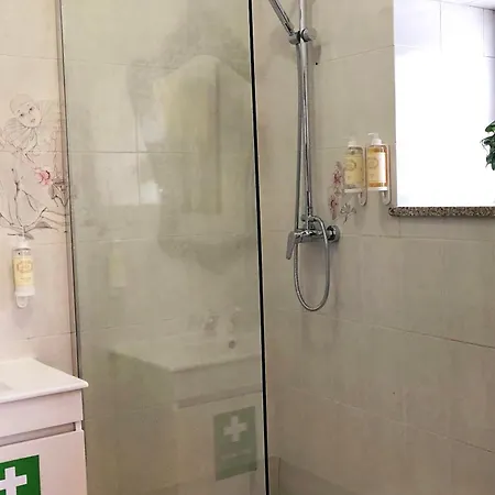 בית נופש O Cabano Azenhas ואלנסה